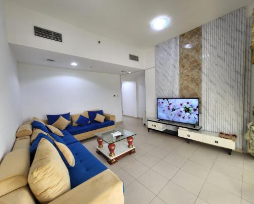 Beach view furnished apartment - image 2