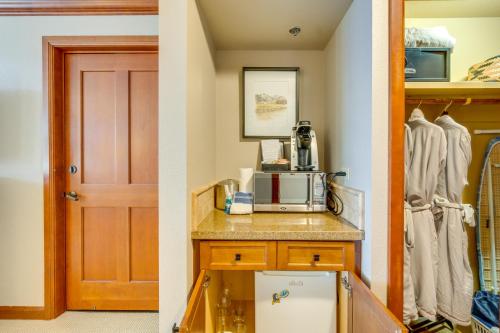 Olympic Valley Summer Sanctuary in Everline Resort, Olympic Valley (photo 6)