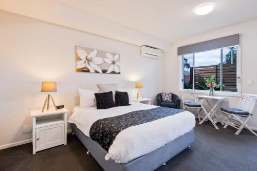 Myola - Modern Studio on Huskisson Main Street By Nautilus Apartments Jervis Bay