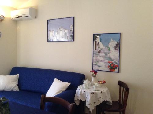 Bluebell House - image 8