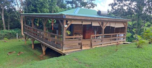 Plenitude Bungalow in Desbonnes