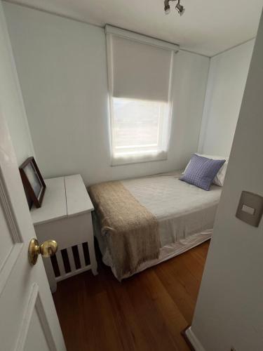 Dormitorio cerca de parque en buen barrio