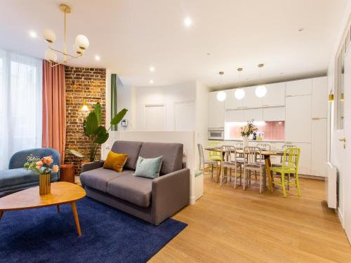 Beautiful apartment - 4BR 10P - Rue des Martyrs