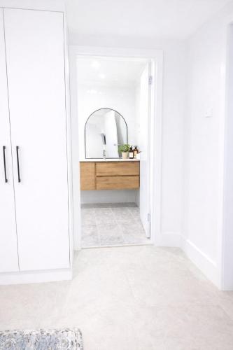 Vannas istaba, The Ridge Retreat in Lightning Ridge