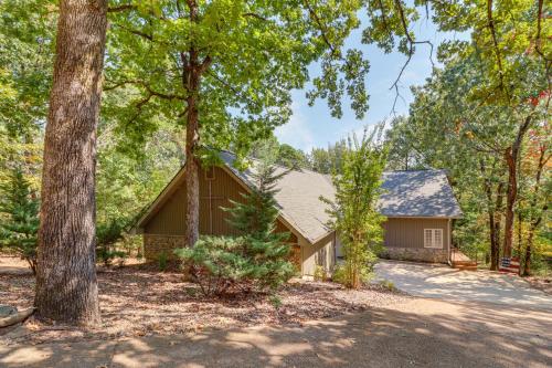 Hot Tub & Games Galore! Greers Ferry Lake Home in Fairfield Bay (AR)