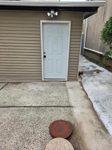 Queen Detached Studio 1 in Irvington (NJ)