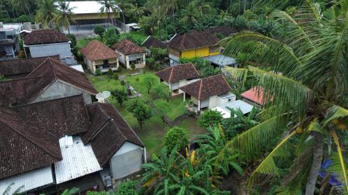 Bumbung Bungalows in Amed
