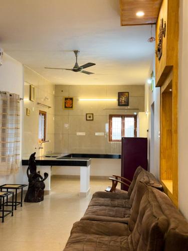SRK luxe resort in Udumalpet