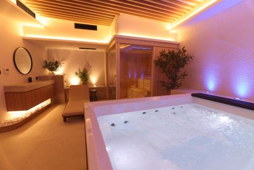 bain à remous, Garni Hotel Galeria in Banja Luka