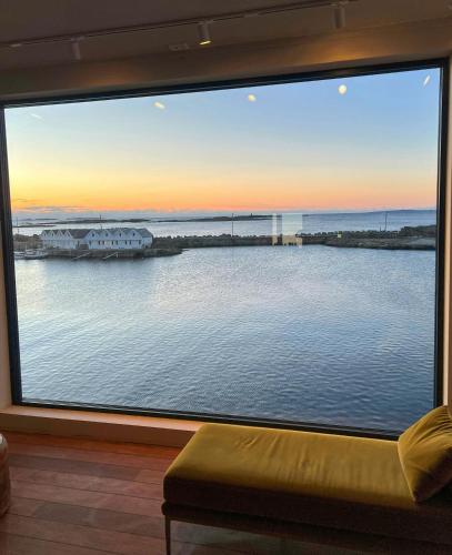 Viesnīcas āriene, Top-Floor Flat By The Harbour In Åkrehamn (Top-Floor Flat By The Harbour In Akrehamn) in Åkrehamn