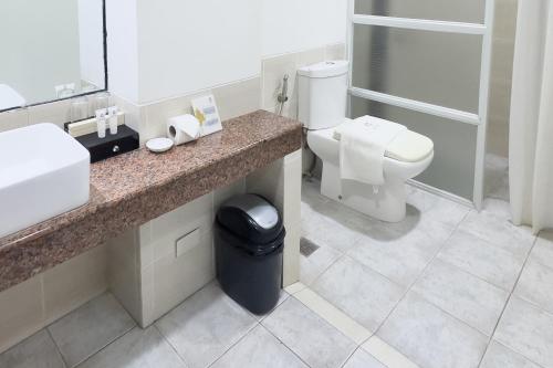 room detail thumbnail 2