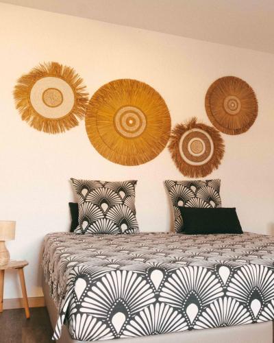 1 king bed, 1 twin bed