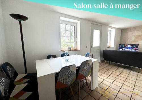 Ensemble de 2 logements, 2 cuisines, 4 chambres, 2 salles de bain in Oloron-Herrere
