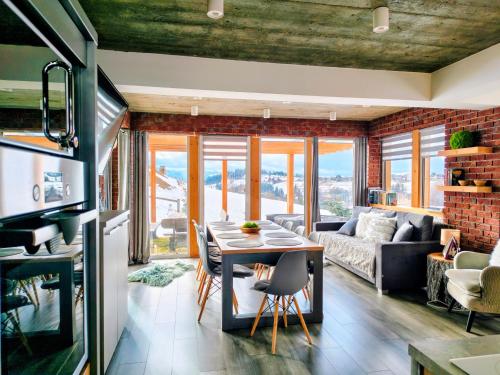 Lux Houses DOMEK z widokiem na Tatry z prywatnym jacuzzi in Ciche Male
