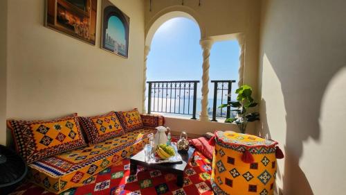 Authentic Arabian at Pearl- Free & Private Beach Access 1007 – khách sạn tại The Pearl