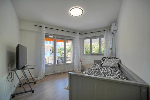 FRGK 2BDR Stanislas Apartment Terrace Central Cannes AC & ULTRA FAST Wi-Fi - image 4
