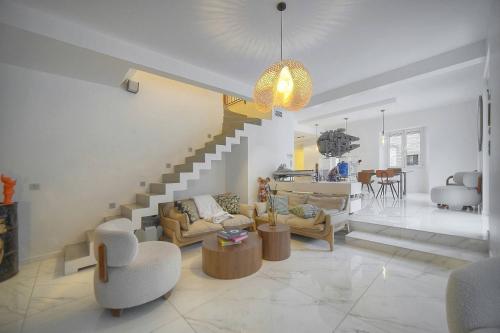 FRGK 'La Cote d'Azur Villa Private Pool AC Ultra-Fast Wi-Fi' - image 5