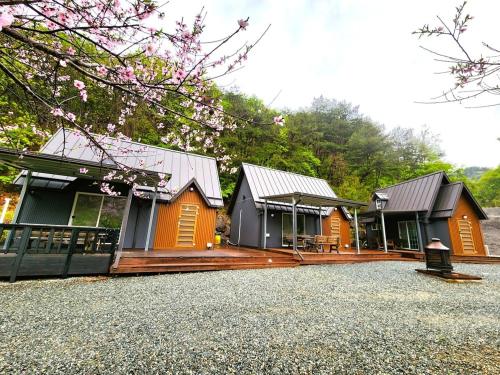 . Yanggu Byeolha Pension