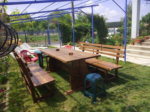 Kilátás, Casa Marcone in Partizani