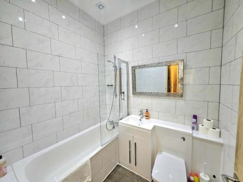 Stellar Apartments - 2 & 3 Bedroom Apartments - image 11