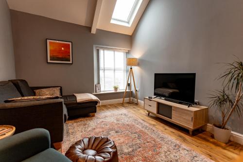 Stylish Tenby Apartment, Great Location, Parking, Tenby