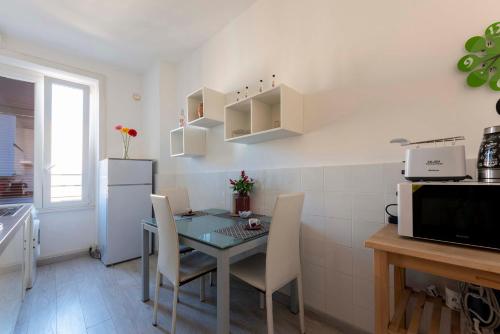 Kitchen, Lo Sguardo sui Re in San Giovanni