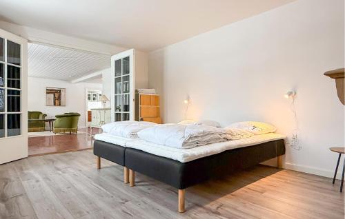 3 Bedroom Amazing Home In Herning in Brande