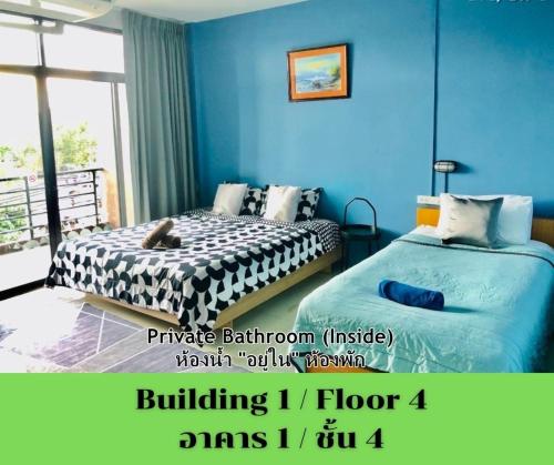 room detail thumbnail 2
