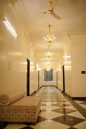 Tej mahal palace in Bandikui