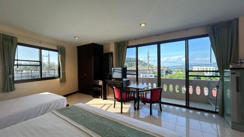 room detail thumbnail 0