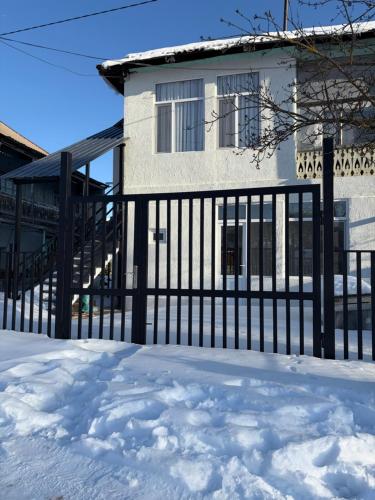 Quiet Retreat 1 Bedroom Apartment near Bakuriani in Bakurianis Andeziti