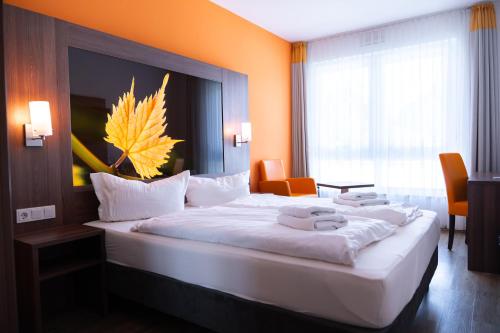 1 queen bed, 1 sofa bed