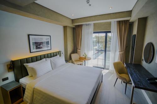 Venus Parkview Hotel