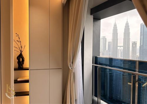 LUXORA SUITE's E A T O N KLCC - image 11