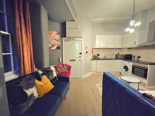 Beautiful 1 Bed Apmt- Stylish and Central - image 11
