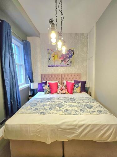 Beautiful 1 Bed Apmt- Stylish and Central - image 2