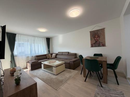 Urban Home Stupine