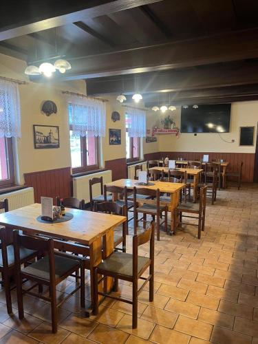 Restorāns, Penzion Za Mostem in Mosteka