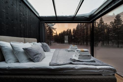 Aurora Igloo Village Yllas - Hot Tub in Rämeänniemi