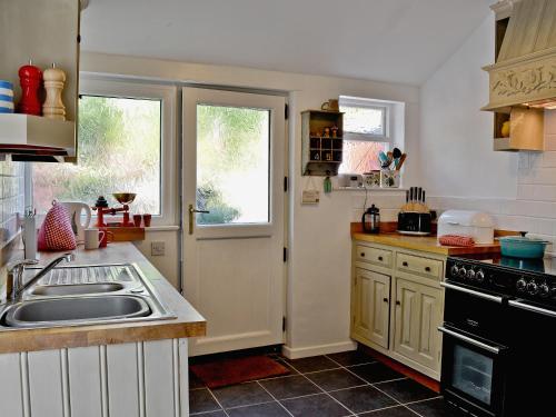 Konyha, Jackdaw Cottage in Baycliff