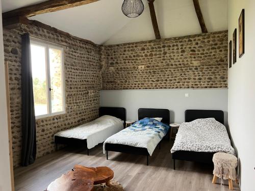 La parenthèse de Saint Esselin 2 (La parenthese de Saint Esselin 2) in 諾爾昂