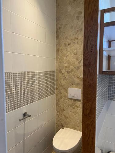 La parenthèse de Saint Esselin 2 (La parenthese de Saint Esselin 2) in 諾爾昂