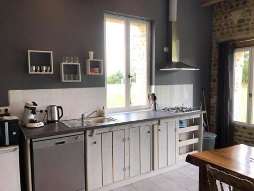 La parenthèse de Saint Esselin 2 (La parenthese de Saint Esselin 2) in 諾爾昂