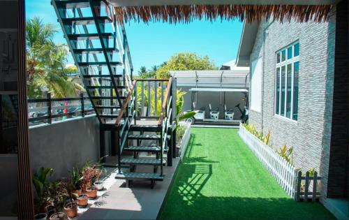 Sunset Private Villa in Gaafu Dhaalu Atoll