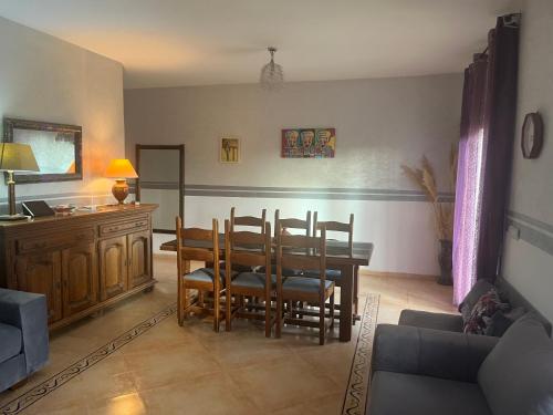 magnifique appartement Saidia wifi gratuit et chaines internationales in Saidia