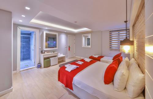 Lale Hotel - image 3
