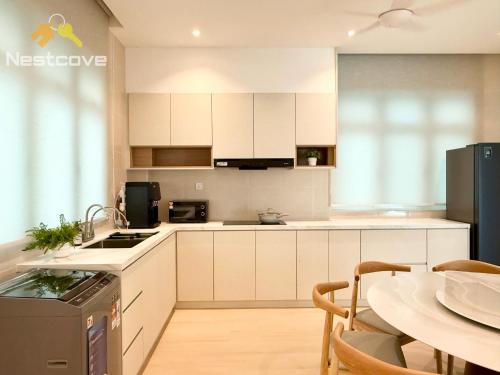 Kitchen, The Kumo Party House By Nestcove in Bemban