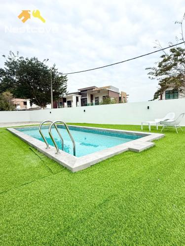 Garden, The Kumo Party House By Nestcove in Bemban