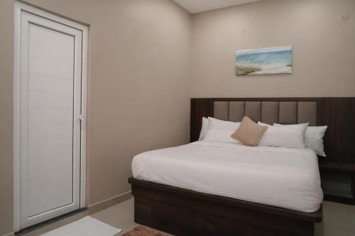 1 queen bed