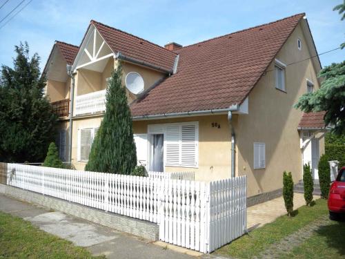 Apartments in Balatonkeresztur 37924 – khách sạn tại Balatonkeresztur